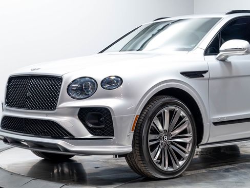 Used 2021 Bentley Bentayga Speed AWD/4WD image 4