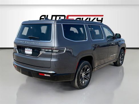 Used 2023 Jeep Grand Wagoneer 4WD image 7