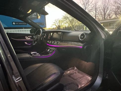 Used 2017 Mercedes-Benz E 300 4MATIC image 18