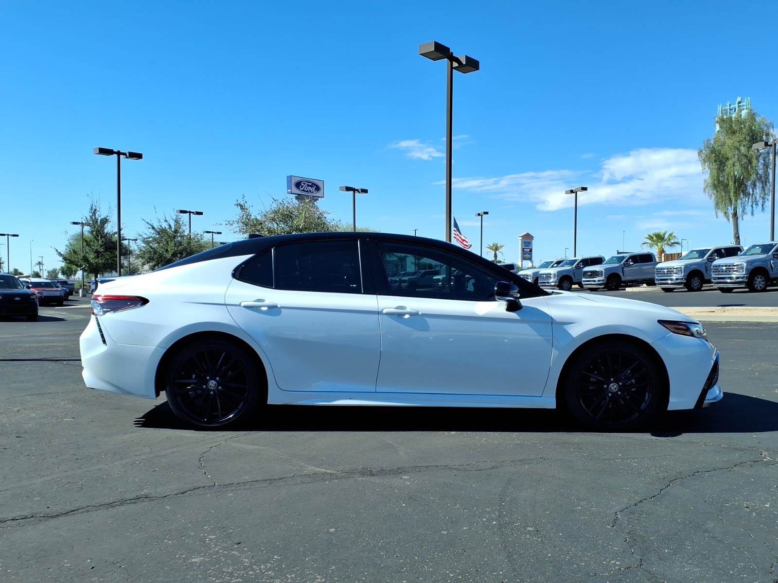 Used 2022 Toyota Camry XSE w/ Navigation Package FWD image 6