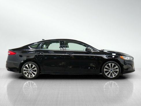 Used 2019 Ford Fusion SE AWD/4WD image 6