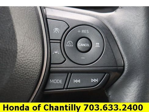 Used 2024 Toyota Corolla Cross XLE w/ Convenience Package image 13