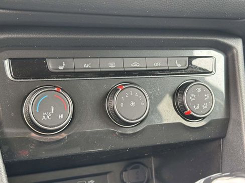 Used 2023 Volkswagen Tiguan S image 25