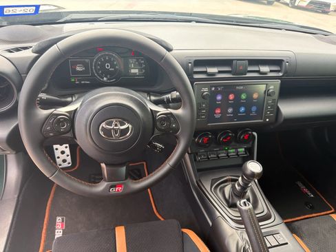 Used 2025 Toyota GR86 Hakone Edition RWD image 8