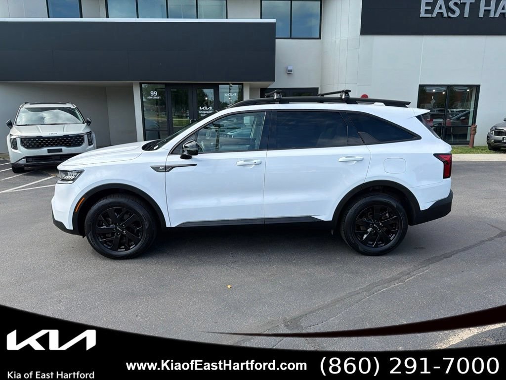 Certified 2023 Kia Sorento S w/ Panoramic Sunroof Package AWD/4WD image 2