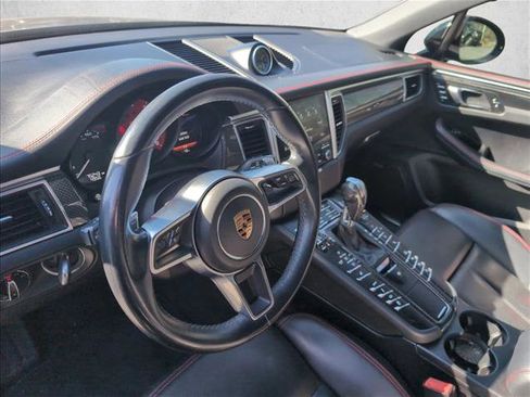Used 2017 Porsche Macan GTS image 9
