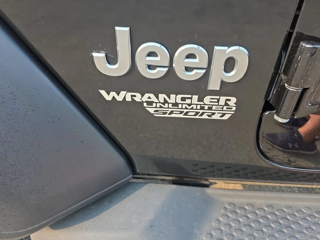 Used 2020 Jeep Wrangler Unlimited Sport S AWD/4WD image 16