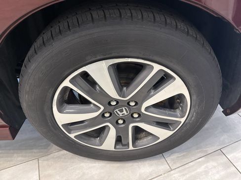 Used 2016 Honda Odyssey Touring Elite image 42