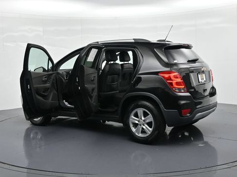 Used 2017 Chevrolet Trax LT w/ Driver Confidence Package FWD image 23