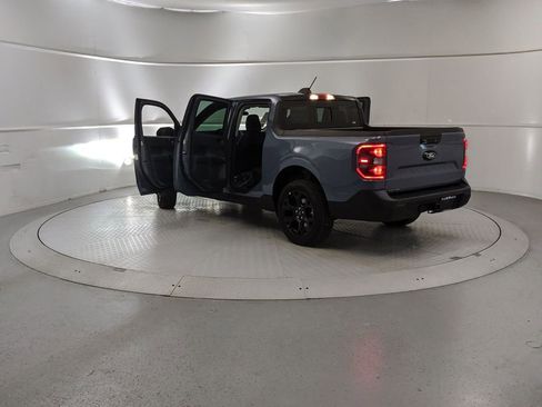 New 2025 Ford Maverick Lariat w/ Black Appearance Package image 10