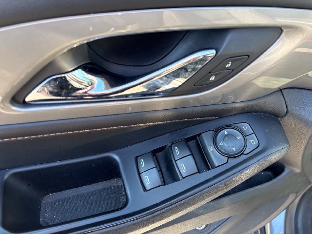 Used 2019 Chevrolet Traverse LT AWD/4WD image 17