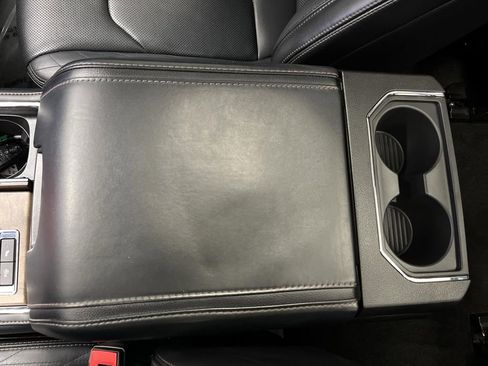 Used 2019 Ford Expedition Platinum image 22