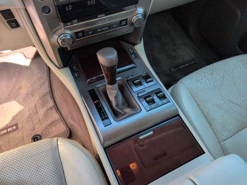 Used 2016 Lexus GX 460 Luxury AWD/4WD image 15