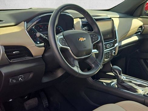 Certified 2023 Chevrolet Traverse LT w/ LPO, Cargo Package FWD image 10