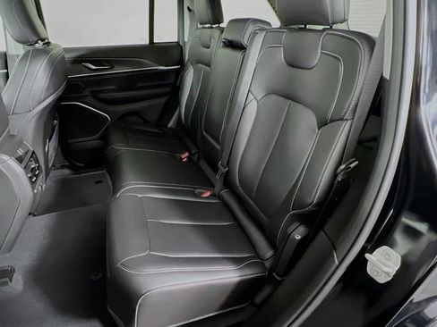 Used 2023 Jeep Grand Cherokee 4WD 4xe image 27