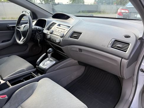 Used 2010 Honda Civic LX image 19