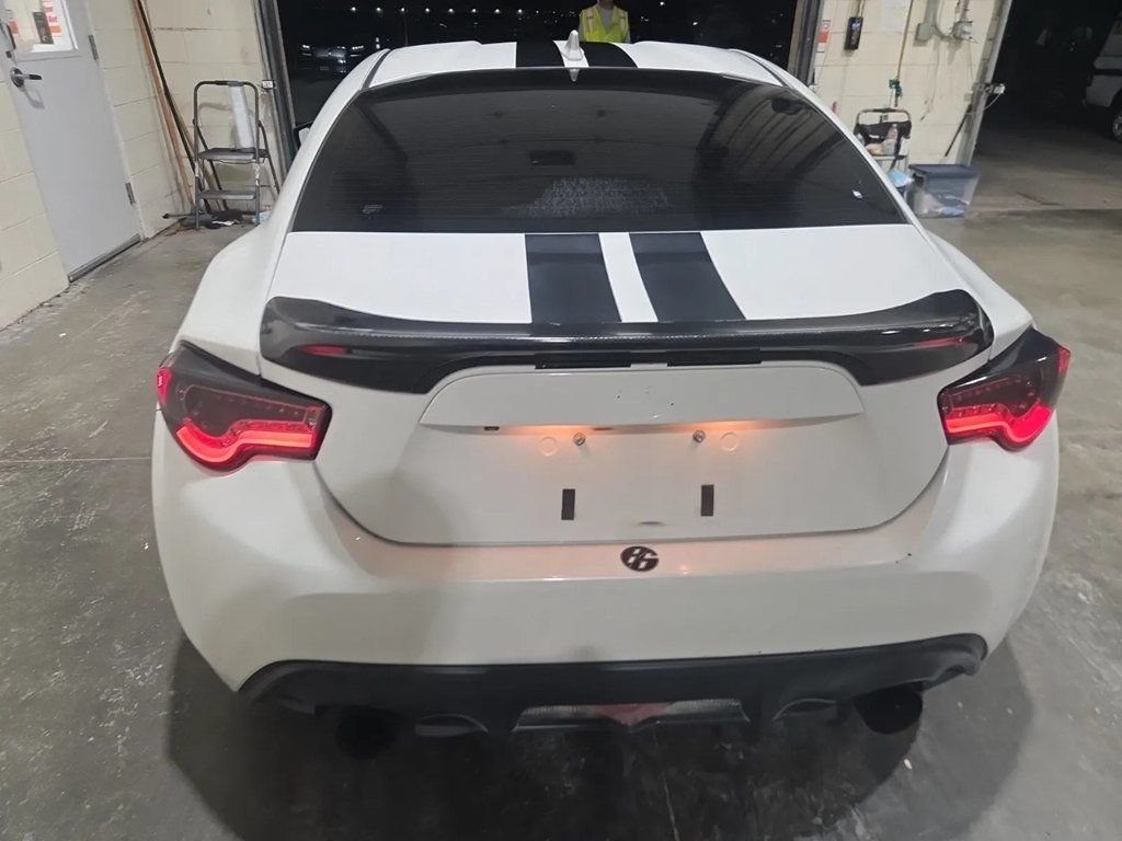 Used 2017 Toyota 86 860 Special Edition RWD image 3