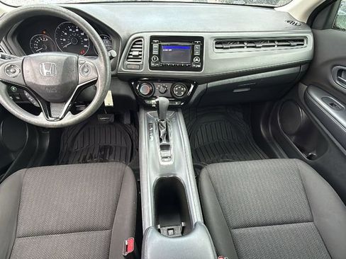 Used 2018 Honda HR-V LX image 26
