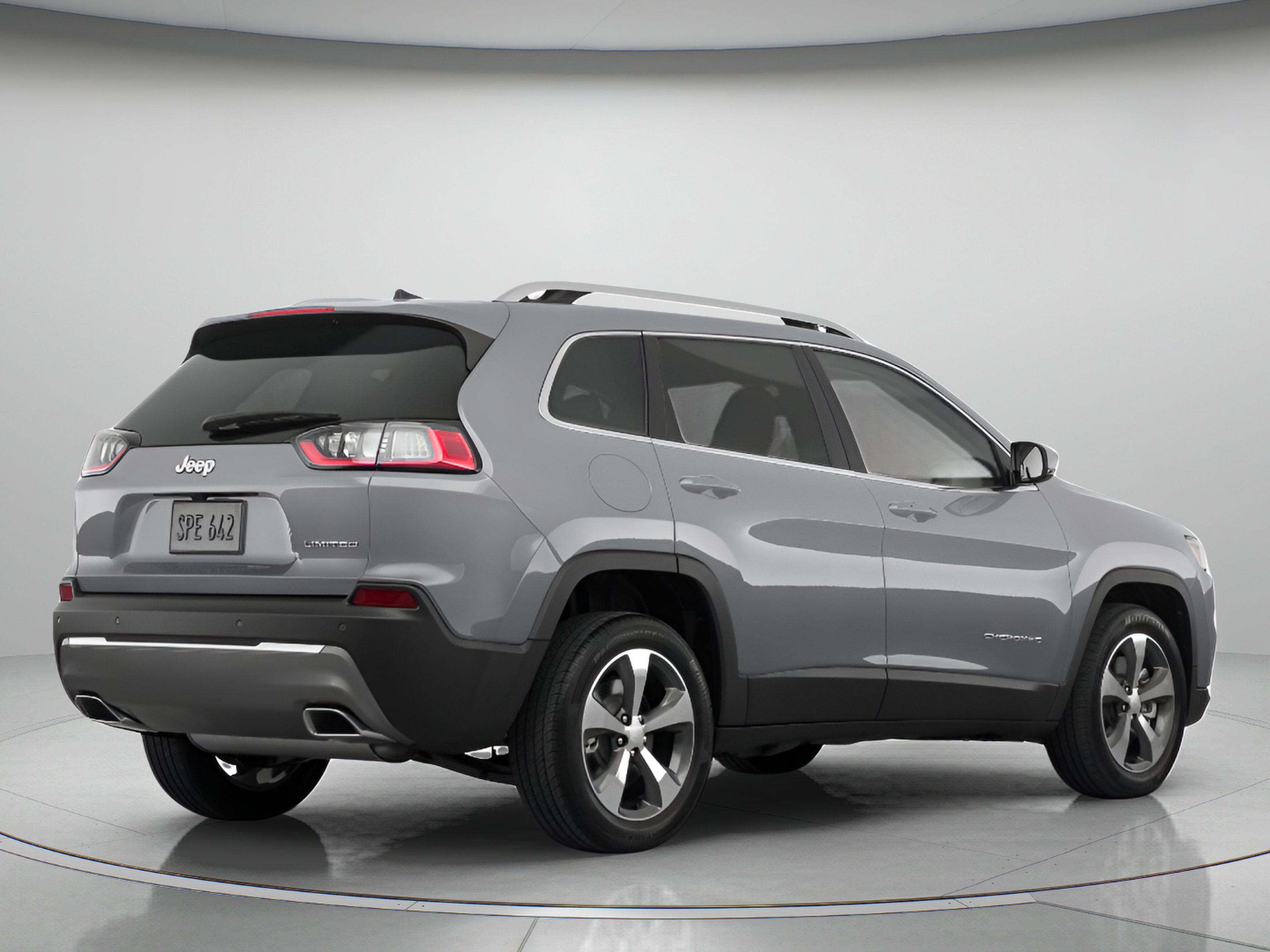 Used 2019 Jeep Cherokee Limited AWD/4WD image 3