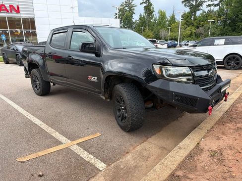 Used 2016 Chevrolet Colorado Z71 w/ Z71 Midnight Edition AWD/4WD image 4