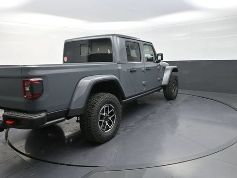 Used 2025 Jeep Gladiator Rubicon AWD/4WD image 10