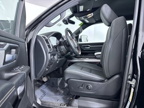 Used 2022 RAM 1500 Big Horn AWD/4WD image 5