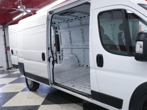 Used 2024 RAM ProMaster 2500 w/ Convenience Group FWD image 22