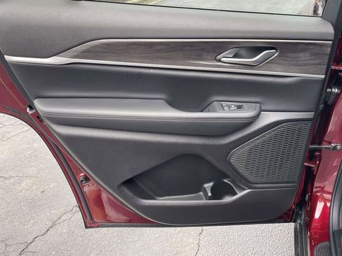 New 2025 Jeep Grand Cherokee L Limited AWD/4WD image 23
