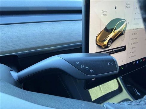 Used 2023 Tesla Model Y Long Range image 16