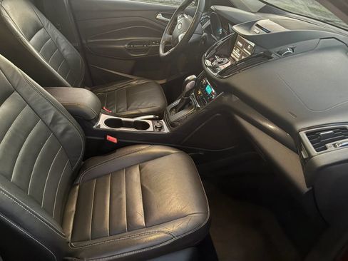 Used 2015 Ford Escape Titanium FWD image 15