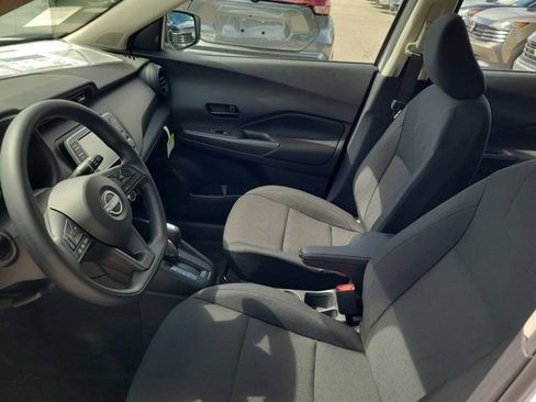 New 2025 Nissan Kicks Play S FWD image 7