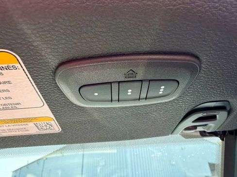 Used 2025 Jeep Wrangler Unlimited Sahara AWD/4WD image 23