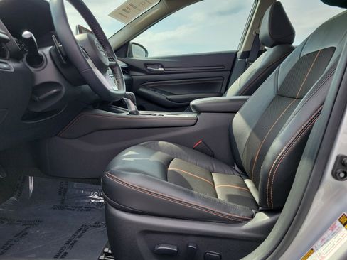 Certified 2021 Nissan Altima 2.5 SR w/ SR Premium Package FWD image 16