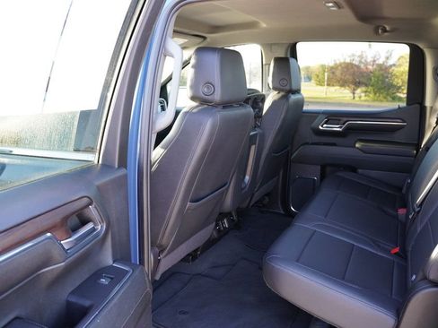 Certified 2024 GMC Sierra 1500 SLT image 16