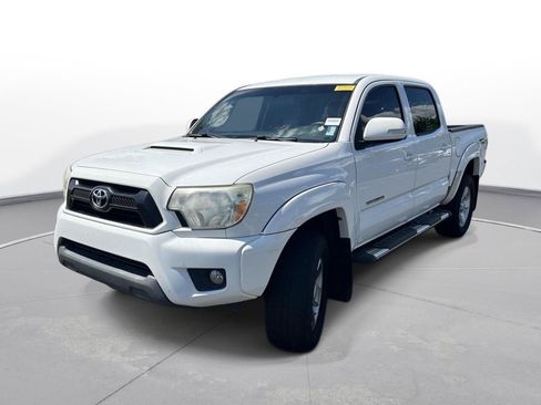 Used 2015 Toyota Tacoma PreRunner w/ TRD Sport Package RWD image 2