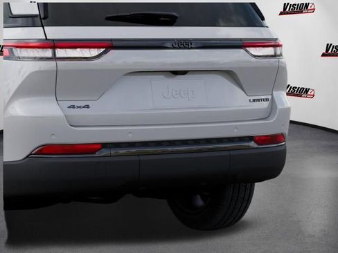 New 2025 Jeep Grand Cherokee Limited w/ Black Appearance Package AWD/4WD image 13