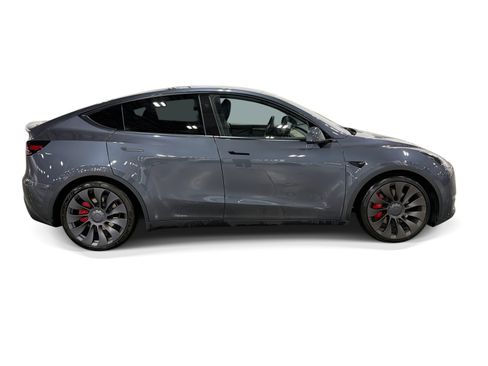 Certified 2023 Tesla Model Y Performance AWD/4WD image 7