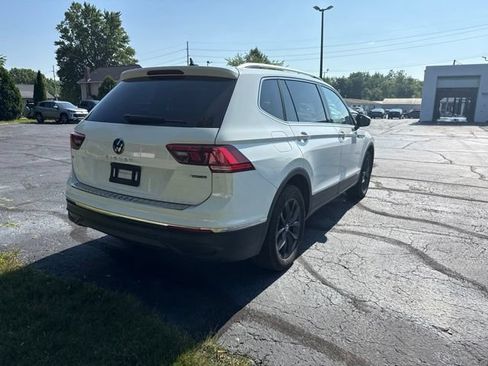Used 2024 Volkswagen Tiguan SE AWD/4WD image 7