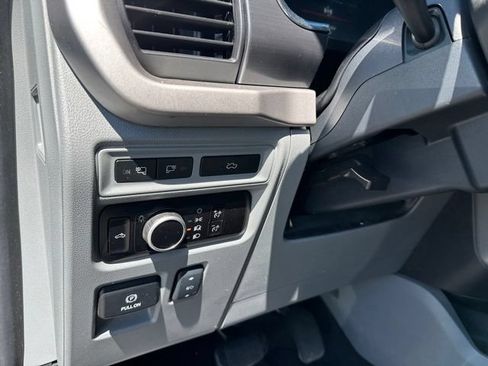 Used 2023 Ford F150 Lightning XLT AWD/4WD image 15