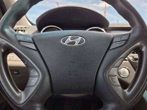 Used 2012 Hyundai Sonata Hybrid FWD image 16
