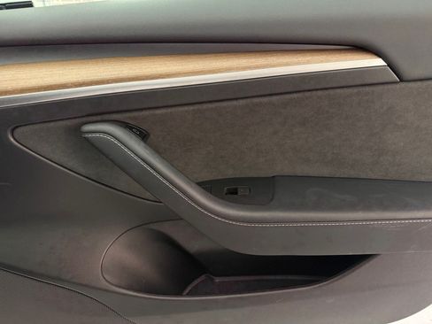 Used 2023 Tesla Model 3 Standard Range RWD image 29
