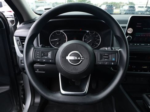 Used 2024 Nissan Rogue SV AWD/4WD image 10