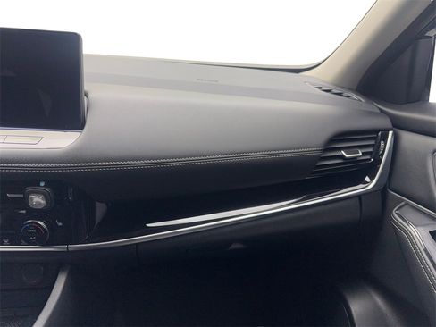 Used 2024 Nissan Rogue SL image 58