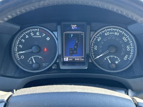 Certified 2021 Toyota Tacoma TRD Off-Road image 34