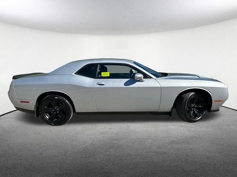 Used 2023 Dodge Challenger SXT RWD image 14