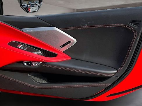 Used 2021 Chevrolet Corvette Stingray w/ Z51 Performance Package image 23