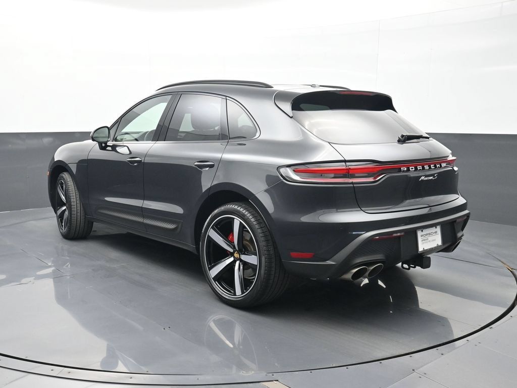 Certified 2023 Porsche Macan S AWD/4WD image 3