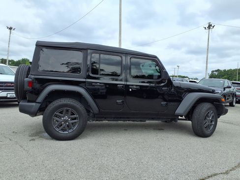 Used 2022 Jeep Wrangler Unlimited Sport AWD/4WD image 28