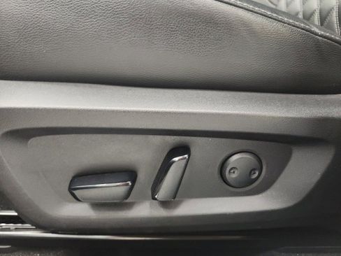 Used 2022 Mitsubishi Outlander SEL image 15