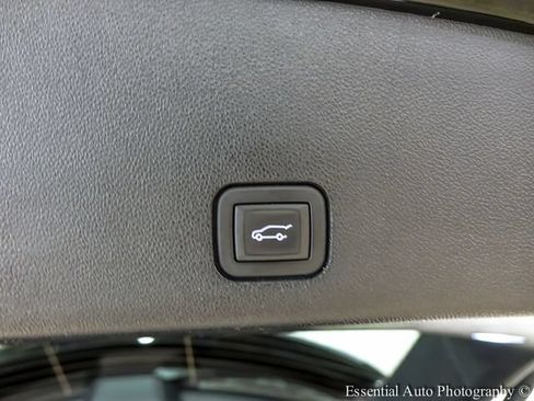 Certified 2024 Cadillac XT6 Premium Luxury w/ LPO, Floor Liner Package AWD/4WD image 24